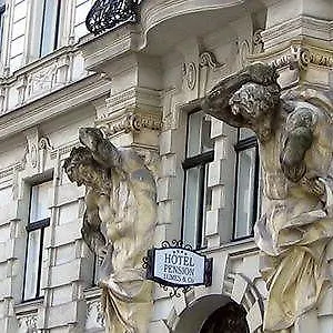 pension-lumes.vienna-besthotels.com/