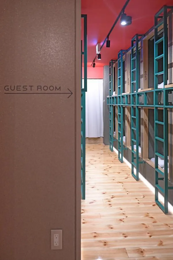 Ele Cabin Shinjuku Kabukicho Tokyo Capsule hotel