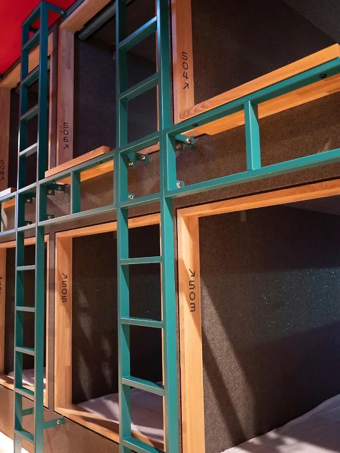 Ele Cabin Shinjuku Kabukicho Tokyo Capsule hotel