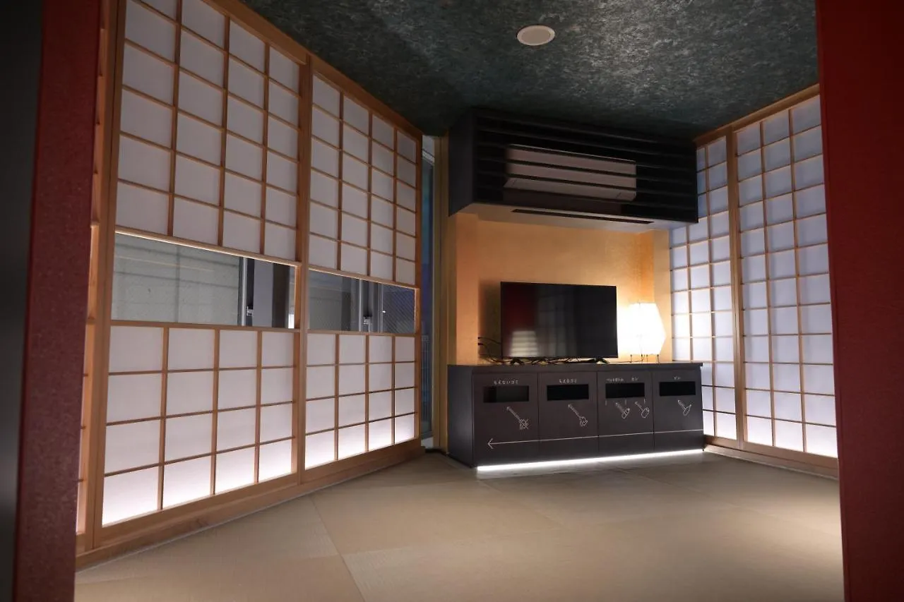 Ele Cabin Shinjuku Kabukicho Tokyo Giappone